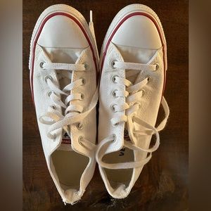White Converse, Size women’s 10 / men’s 8